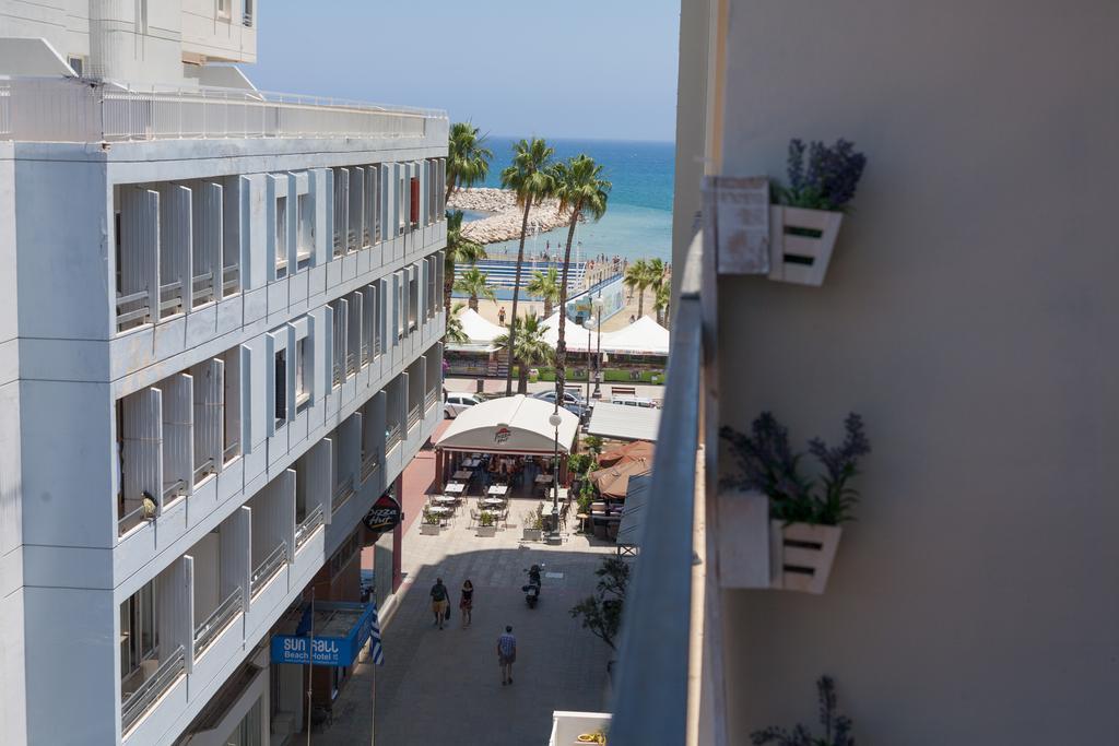 Mama Seaside Apartment Larnaca Exteriör bild
