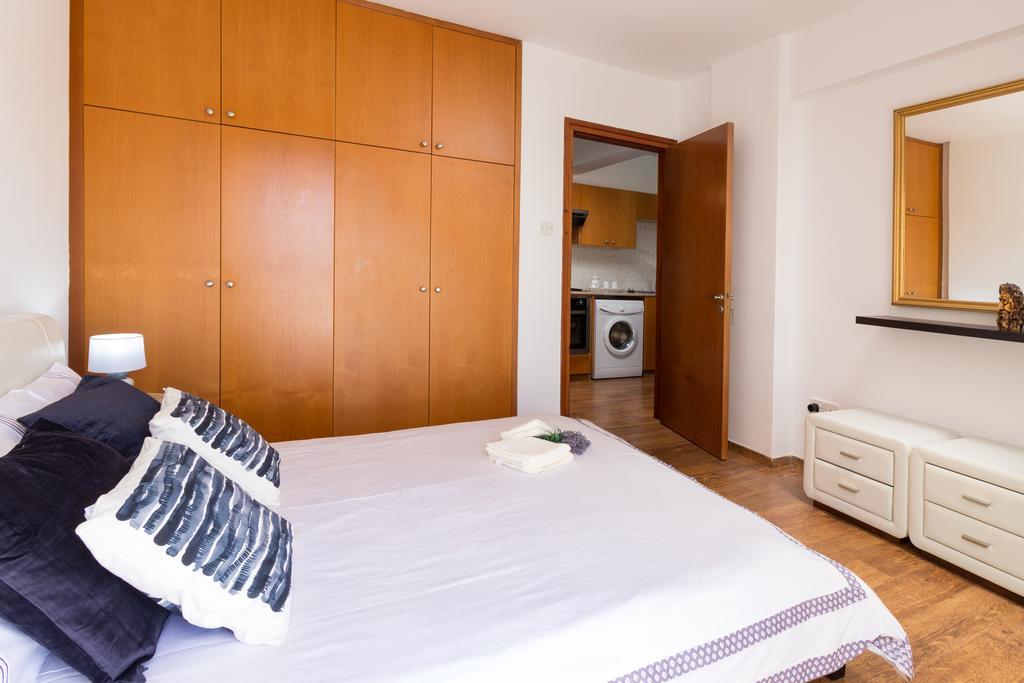 Mama Seaside Apartment Larnaca Exteriör bild